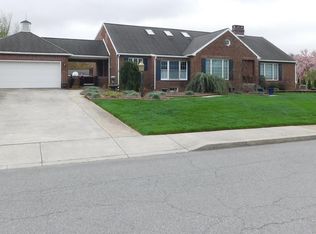 32 Grand Pkwy, Lewistown, PA 17044