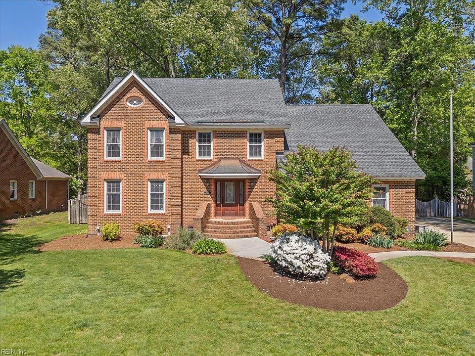 1st image of 808 Forest Lakes Dr