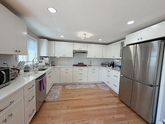 2nd image of 22 Dorchester St #1