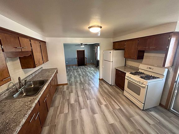 4th image of 1101 Evans Ave