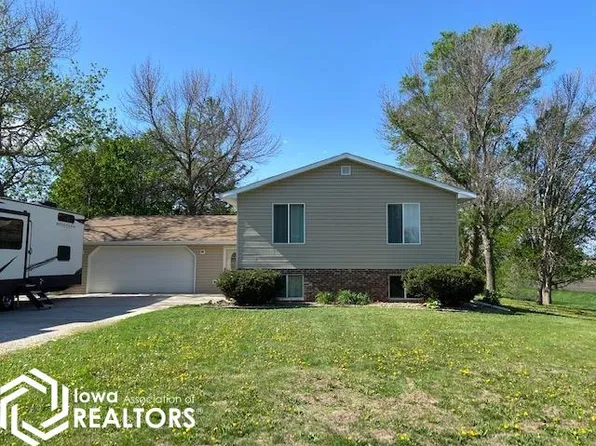 2365 Lake Cir, Britt, IA 50423