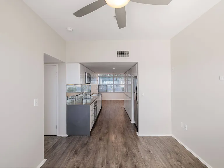 Loft2015 Apartments — Photo 39