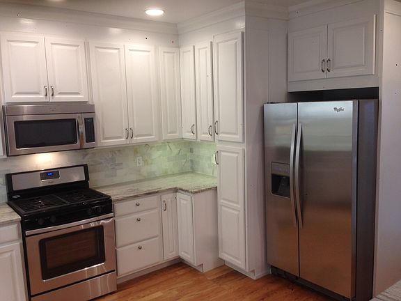 4th image of 4031 N Melvina Ave