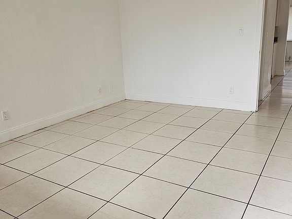 2nd image of 14565 NE 6th Ave N #222
