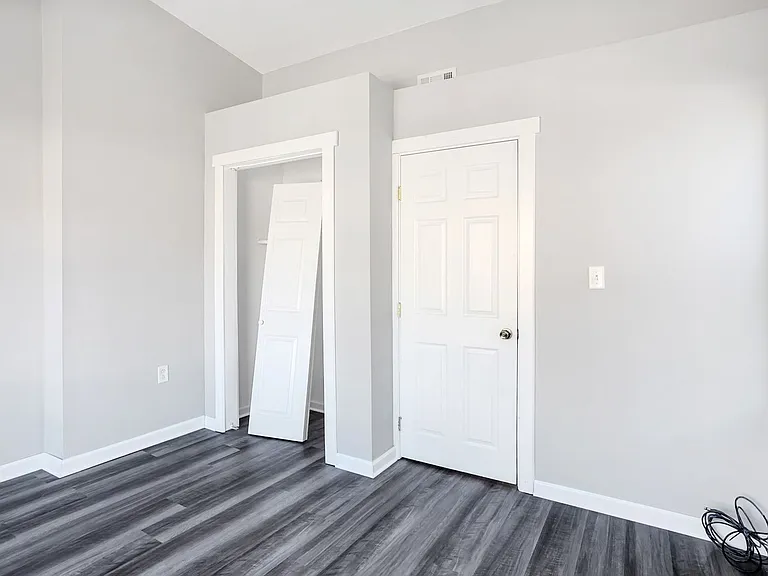 121 Dilworth St — Photo 12