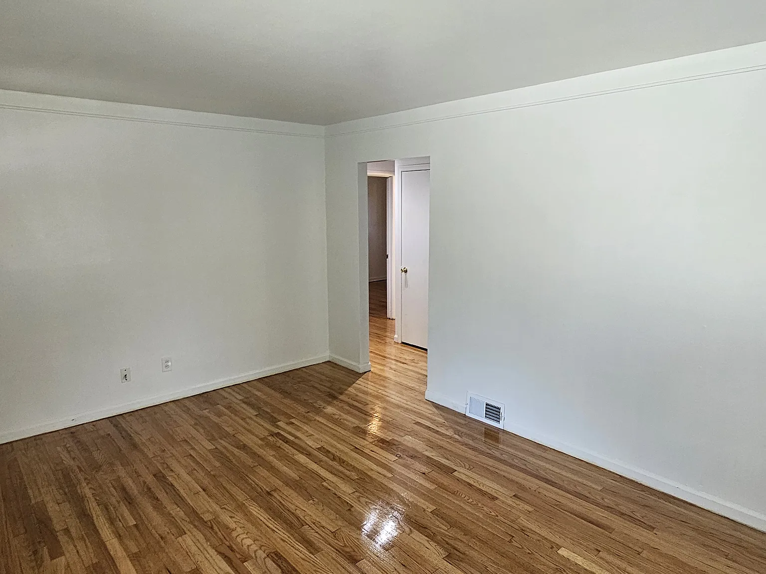 Garfield, Redford — Photo 2
