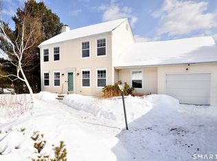 7 Glen Hollow, East Granby, CT 06026