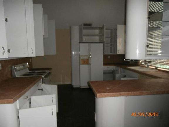 4th image of 20400 NE 10th Pl