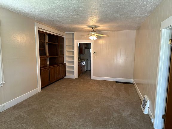 3rd image of 325 Haven St