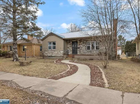 804 7th St S, Virginia, MN 55792