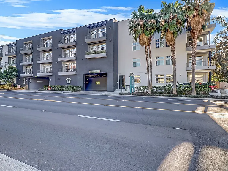 Axis 2300 Apartments — Photo 117