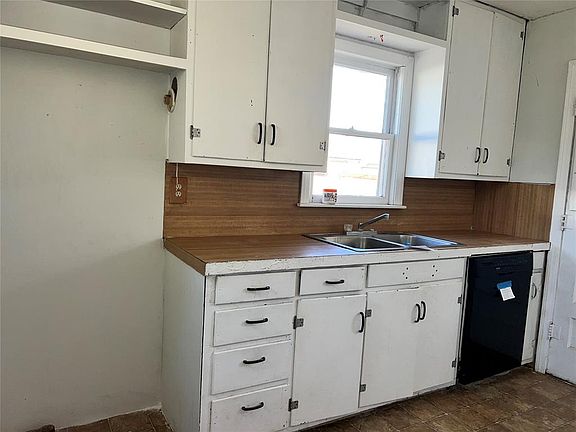 4th image of 714 N Boone Ave