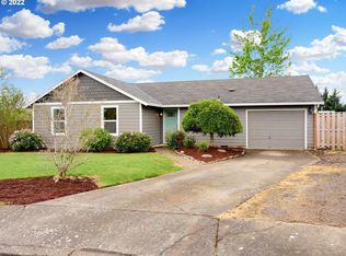 318 Hood Ct, Molalla, OR 97038