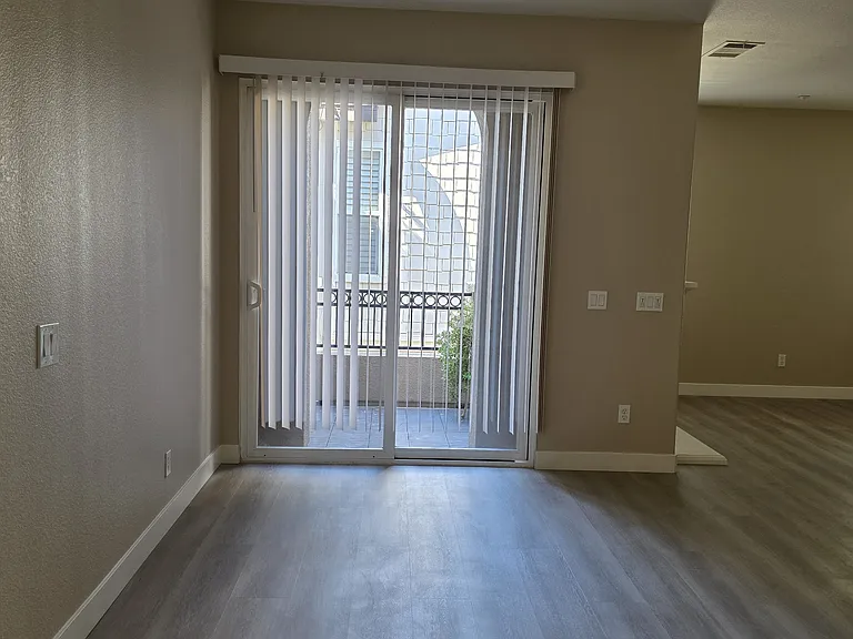 1245 McFadden Dr — Photo 2
