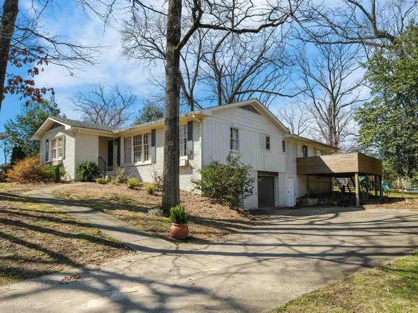 3181 Dolly Ridge Dr, Birmingham, AL 35243