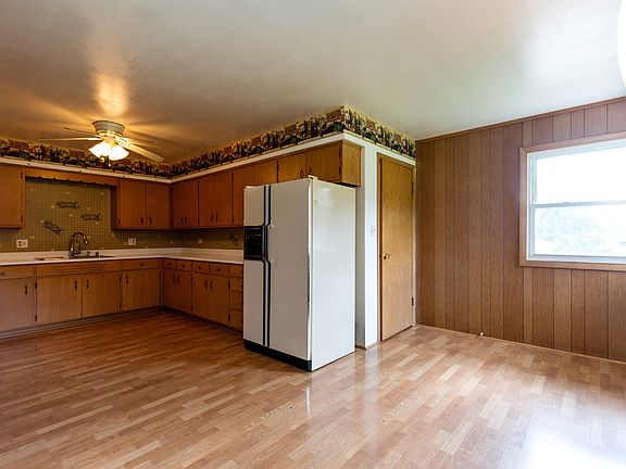 4th image of 38W238 Highland Ave