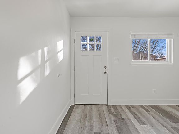 5th image of 1018 Oak St #A-b