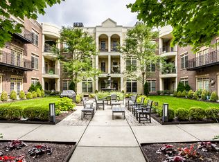 450 E Ohio St APT 216, Indianapolis, IN 46204
