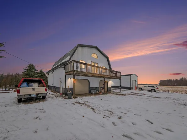 2041 N Meridian Rd, Hudson, MI 49247