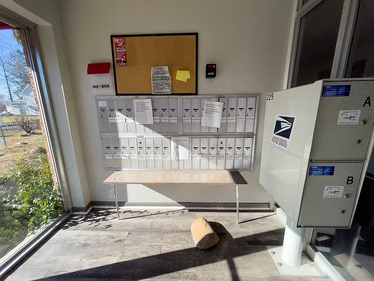 District on Riverside — Photo 34