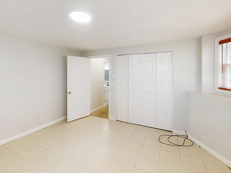 107 Oak Ln #3 — Photo 6