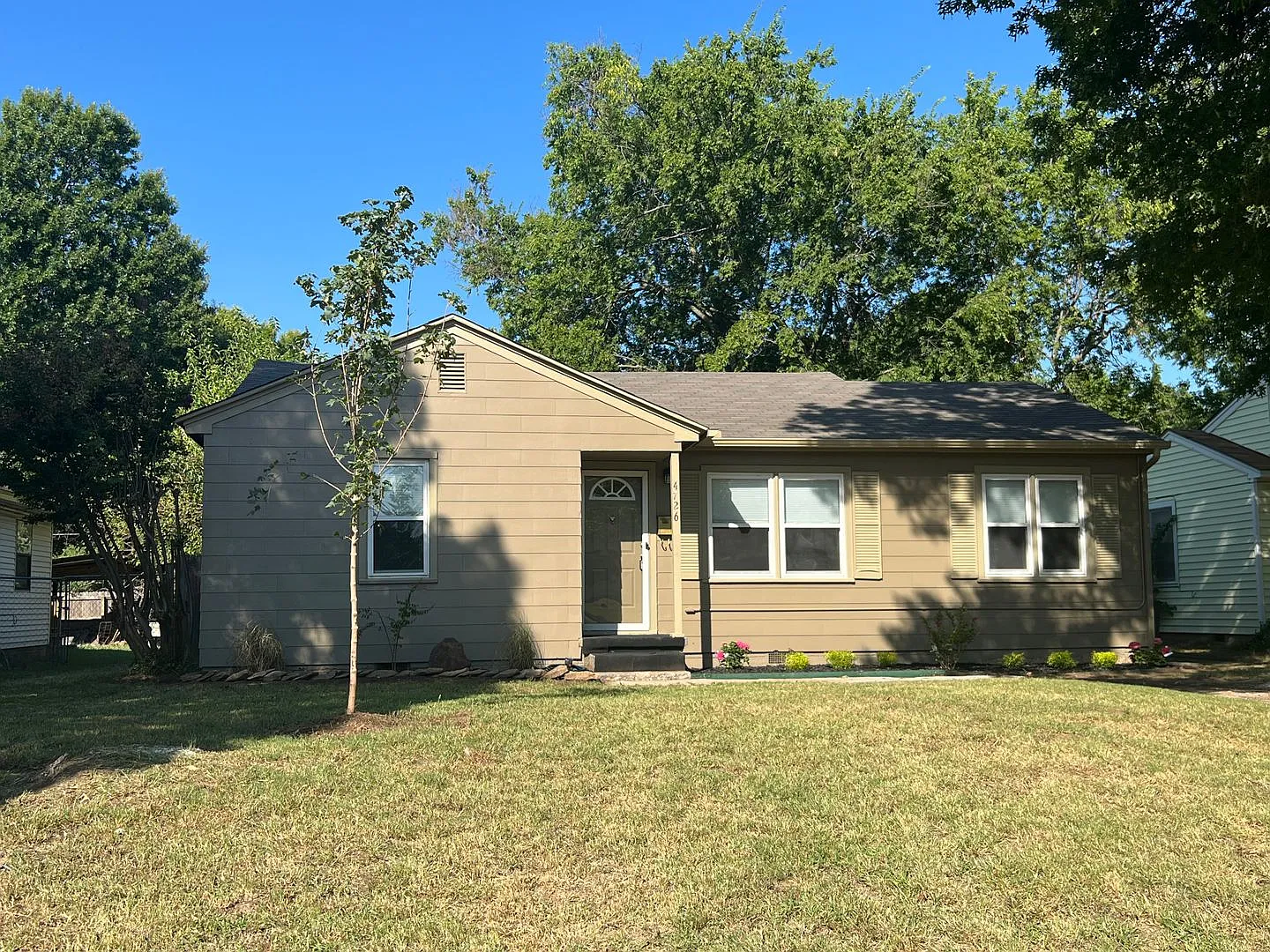 3 bedroom near Riverside Parks Trail!! — Photo 1
