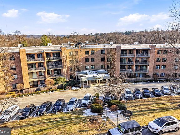 4th image of 1637 Oakwood Dr APT S115