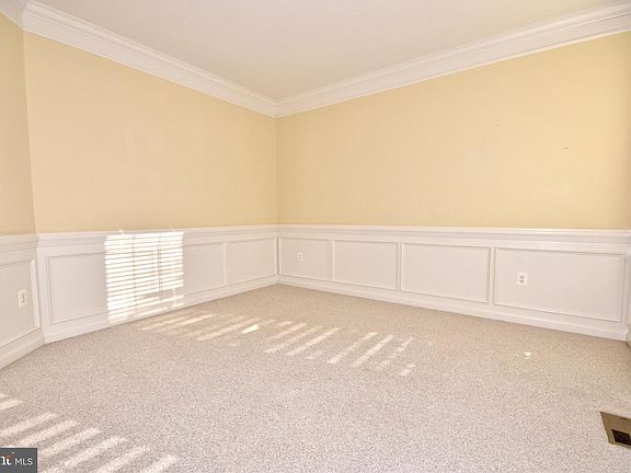 4th image of 12108 Sierra Sunset Ln