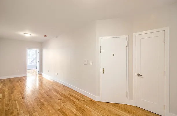 Rented by Triplemint | media 13