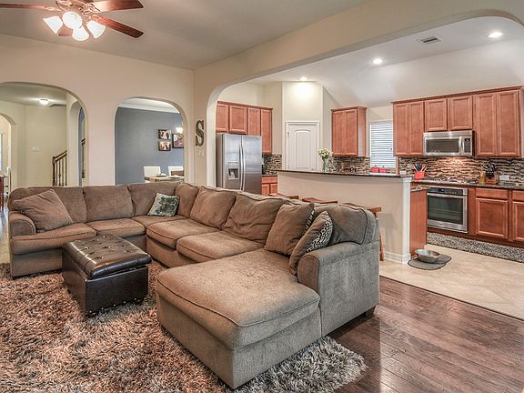 4th image of 29047 Crested Butte Dr