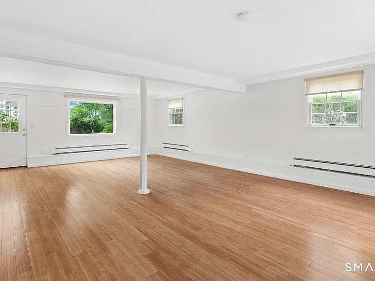 34 Davenport Dr — Photo 16