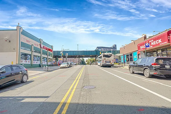 Rented by Signature Premier Properties | media 6