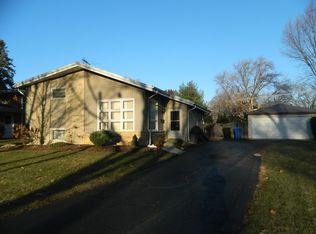 112 W Sunset Rd, Mount Prospect, IL 60056