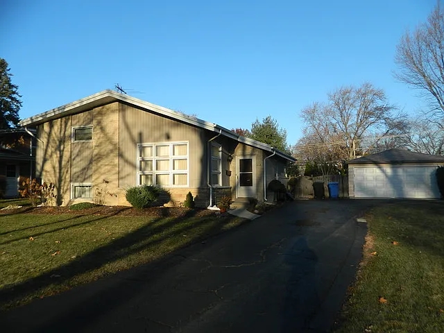 112 W Sunset Rd photo 1