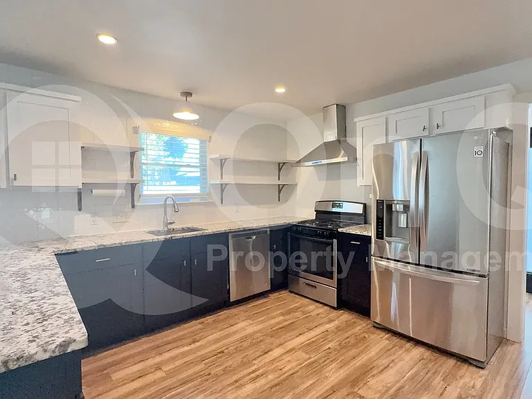 5504 Northdale Dr — Photo 6