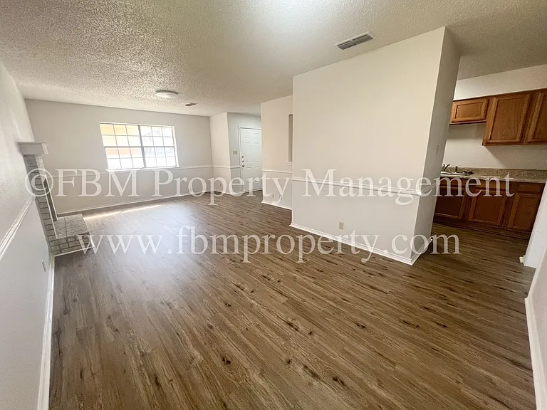 221 Highland Ave #A — Photo 5