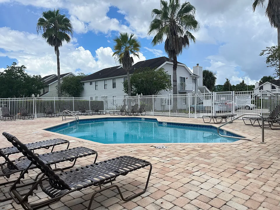 Community pool