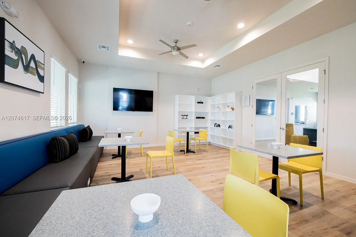 2 bed, 2.0 bath, 980 sqft, $1,381 — Photo 4