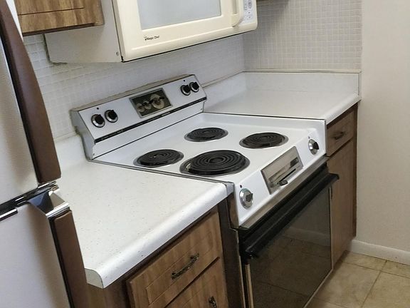 4th image of 1845 S Highland Ave APT 9-7