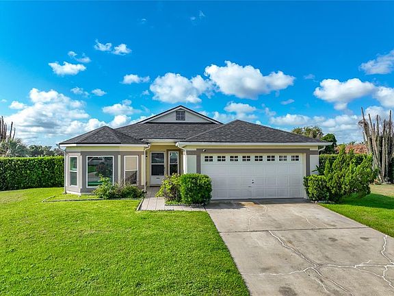 2nd image of 4825 Highridge Ct