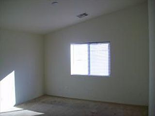 3rd image of 4714 N 112th Gln