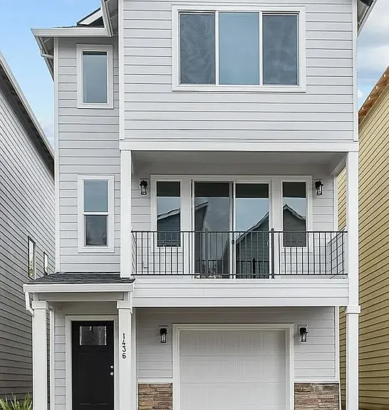 1436 N Steiwer Ln — Photo 1