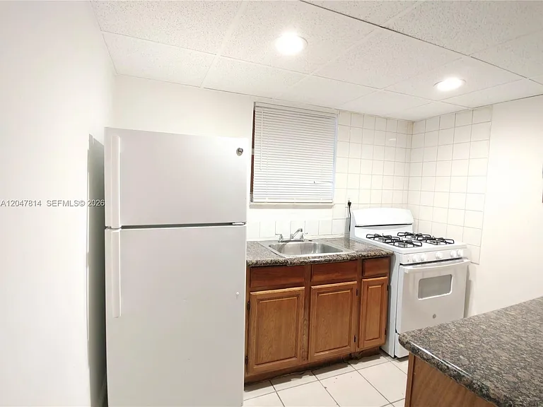 1265 W 24th St #108 — Photo 18