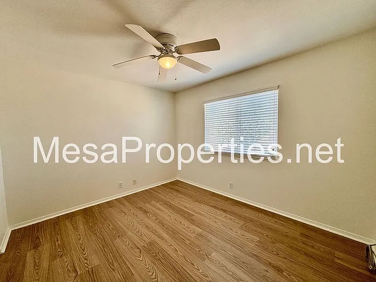 21172 Cabernet Ln — Photo 12
