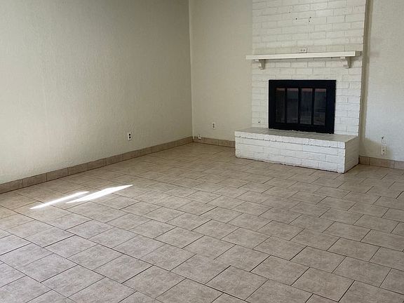 4th image of 3711 Dawn Ave