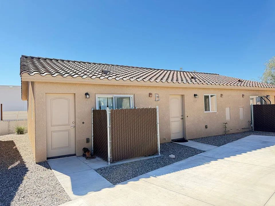 2935 Havasupai Blvd