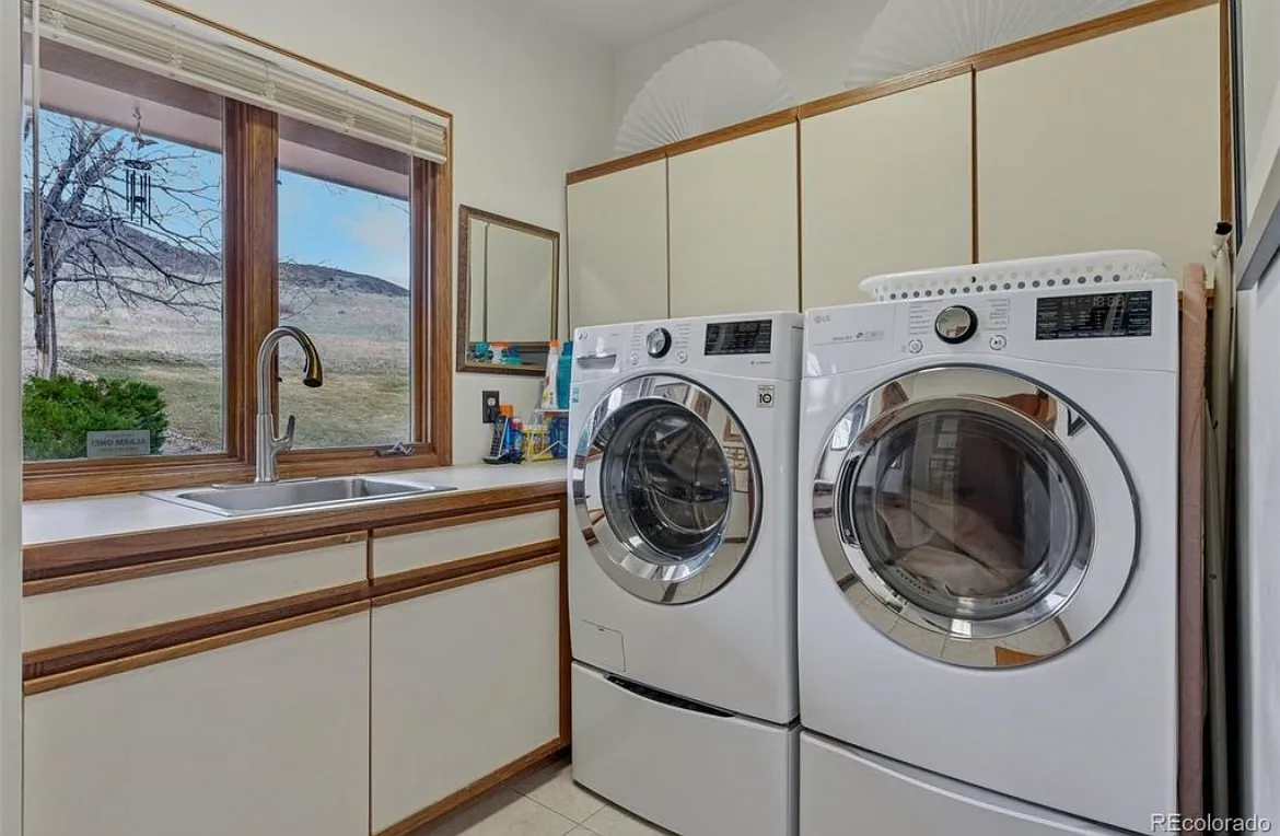 5 Tamarade Dr — Photo 3