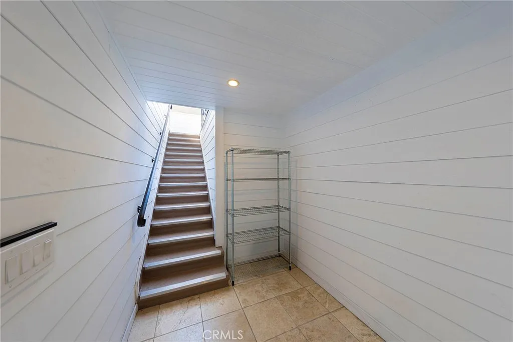 2 bed, 1000 sqft, $4,700 — Photo 4