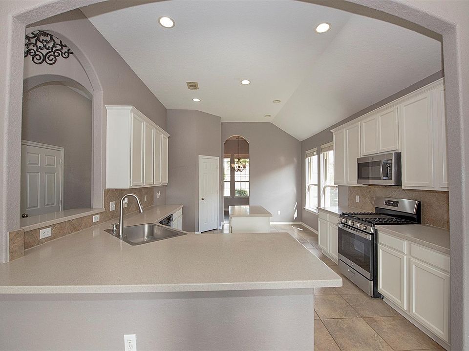 1st image of 2917 Linden Hill Ln