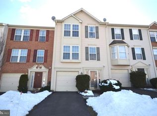 204 Amy Ct, North Wales, PA 19454